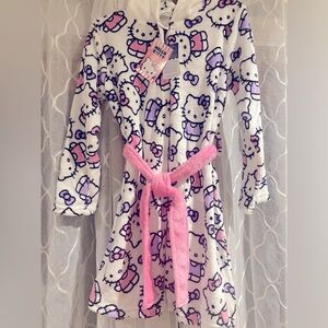 BRWT HELLO KITTY KIDS PLUSH ROBE